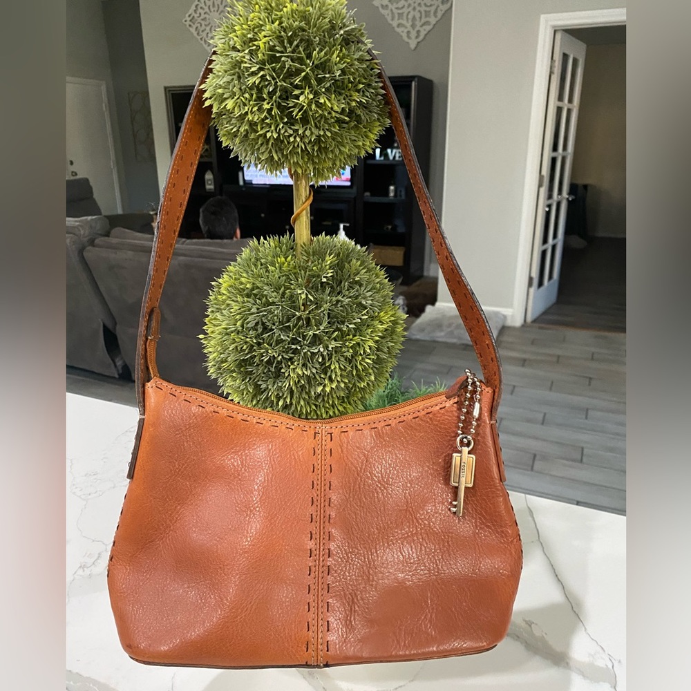 Fossil Leather Shoulder Bag in Cognac Brown